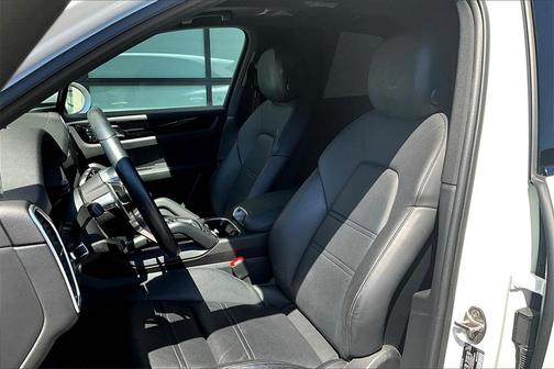 2022 Porsche Cayenne 