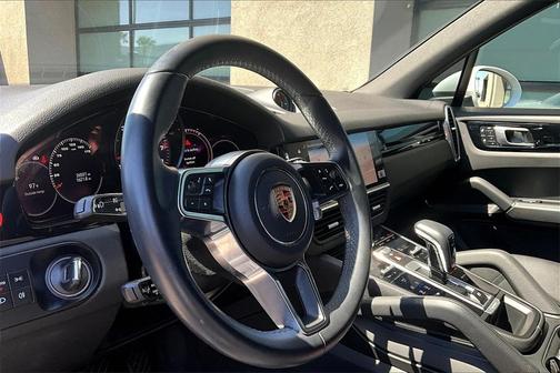 2022 Porsche Cayenne 