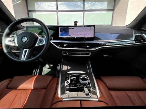 2025 BMW X7 M60i