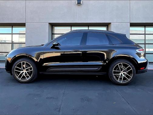 2024 Porsche Macan 