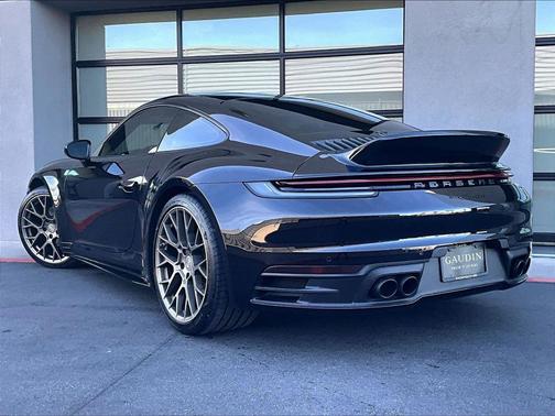 2020 Porsche 911 Carrera