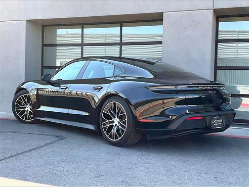 2025 Porsche Taycan Base