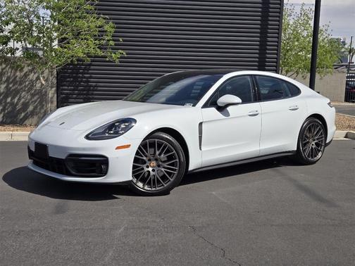 2023 Porsche Panamera Platinum Edition