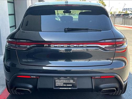 Volcano Grey Metallic 2023 Porsche Macan