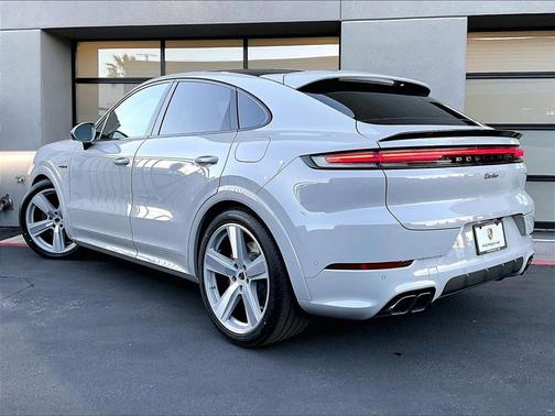 2026 Porsche Cayenne Turbo