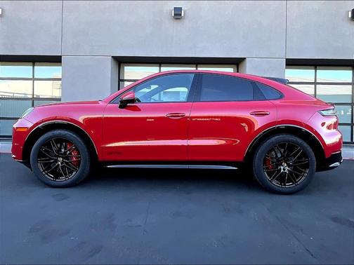2026 Porsche Cayenne GTS