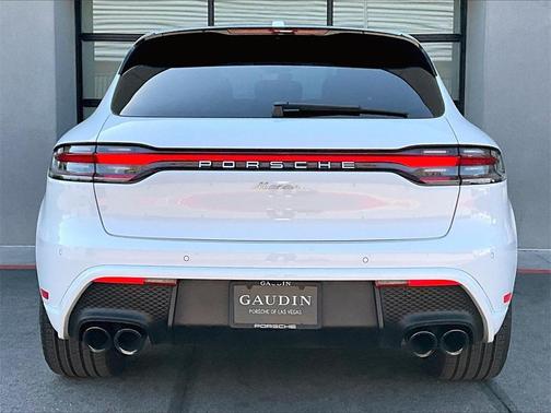 2025 Porsche Macan 