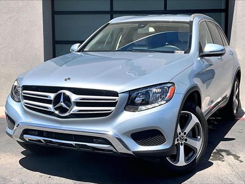 Diamond Silver Metallic 2018 Mercedes-Benz GLC 300 Base