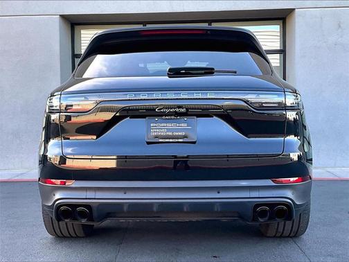 2023 Porsche Cayenne Platinum Edition