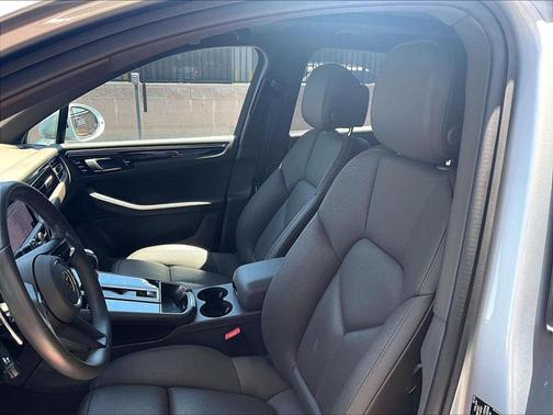 Dolomite Silver Metallic 2023 Porsche Macan S