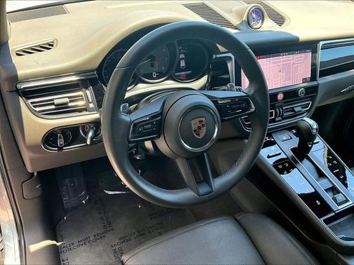 Dolomite Silver Metallic 2023 Porsche Macan S