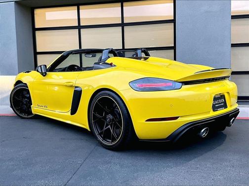 2025 Porsche 718 Spyder RS
