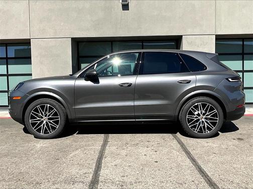 2025 Porsche Cayenne 