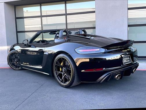 2025 Porsche 718 Spyder RS