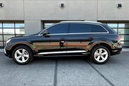 2023 Audi Q7 45 Premium Plus