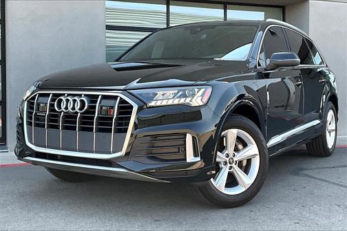 2023 Audi Q7 45 Premium Plus
