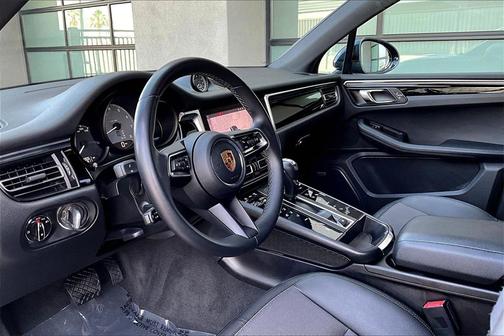 2022 Porsche Macan S