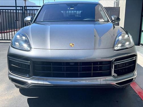 Quartzite Grey Metallic 2020 Porsche Cayenne Turbo