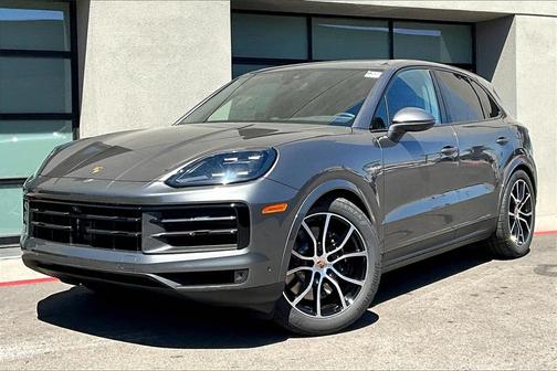 2025 Porsche Cayenne S
