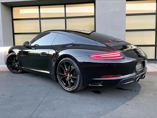 2018 Porsche 911 Carrera S