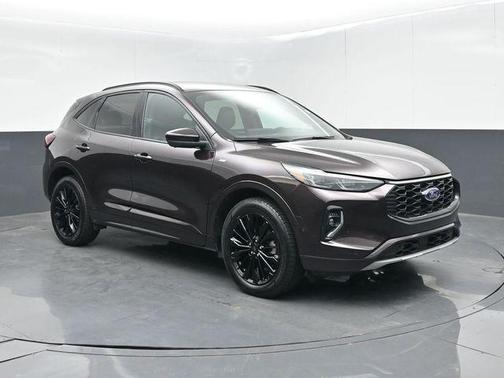 Cinnabar Red Metallic Premium Colorant 2023 Ford Escape ST-Line Elite