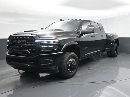 Diamond Black Crystal Pearlcoat 2025 RAM 3500 Limited Mega Cab 4x4 6'4' Box