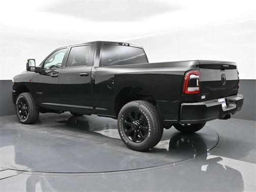 2024 RAM 3500 Big Horn Crew Cab 4x4 6'4' Box