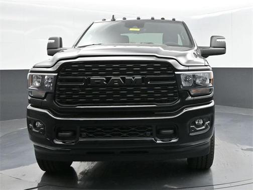2024 RAM 3500 Big Horn Crew Cab 4x4 6'4' Box