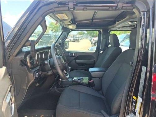 Black Clearcoat 2022 Jeep Wrangler Unlimited Sport