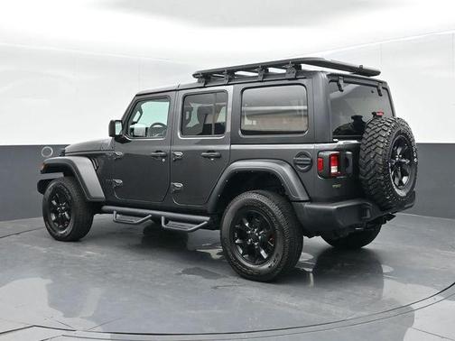 Granite Crystal Metallic Clearcoat 2023 Jeep Wrangler Willys