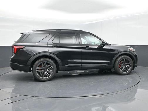 Agate Black Metallic 2026 Ford Explorer ST