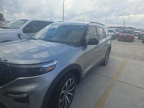 2023 Ford Explorer ST-Line