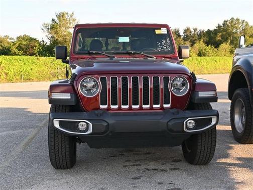 2021 Jeep Gladiator Overland