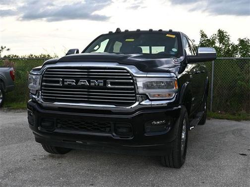 2022 RAM 2500 Laramie Crew Cab 4x4 6'4' Box