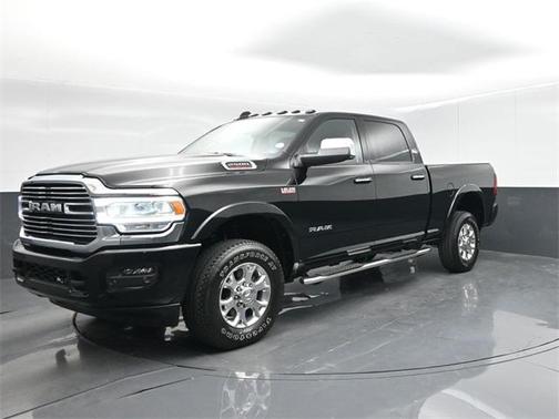2022 RAM 2500 Laramie Crew Cab 4x4 6'4' Box