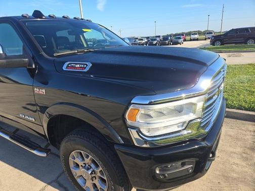 2022 RAM 2500 Laramie Crew Cab 4x4 6'4' Box