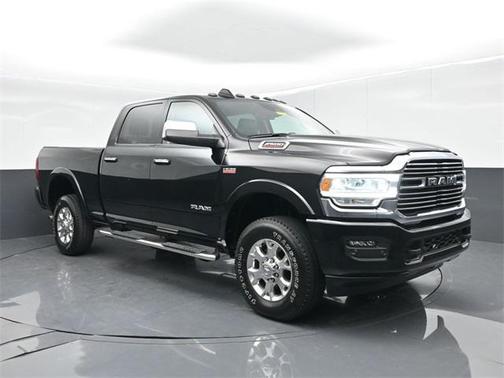 2022 RAM 2500 Laramie Crew Cab 4x4 6'4' Box
