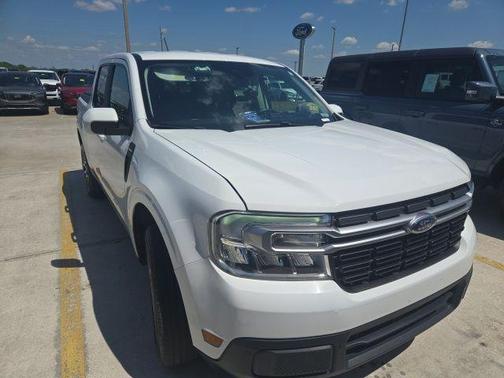 Oxford White 2023 Ford Maverick Lariat