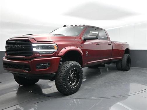2023 RAM 3500 Laramie Crew Cab 4x4 8' Box