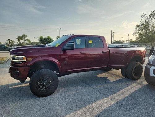 2023 RAM 3500 Laramie Crew Cab 4x4 8' Box