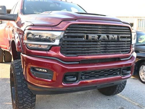 2023 RAM 3500 Laramie Crew Cab 4x4 8' Box