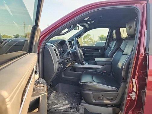 2023 RAM 3500 Laramie Crew Cab 4x4 8' Box