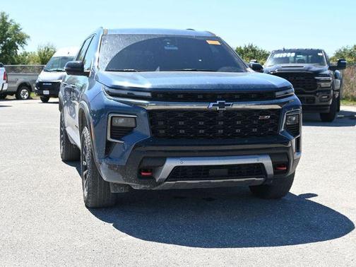 Lakeshore Blue Metallic 2024 Chevrolet Traverse AWD Z71