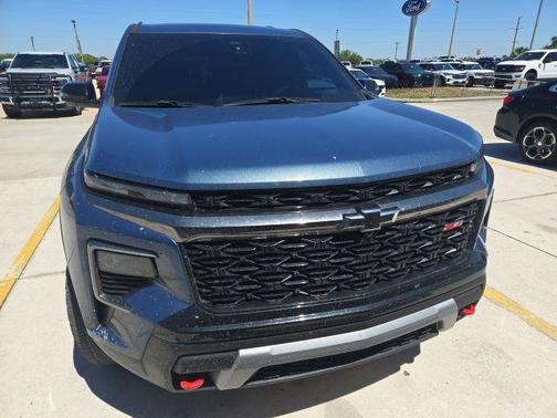 Lakeshore Blue Metallic 2024 Chevrolet Traverse AWD Z71