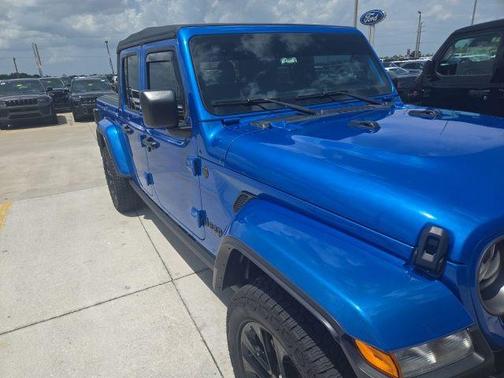 Hydro Blue Pearlcoat 2025 Jeep Gladiator Nighthawk