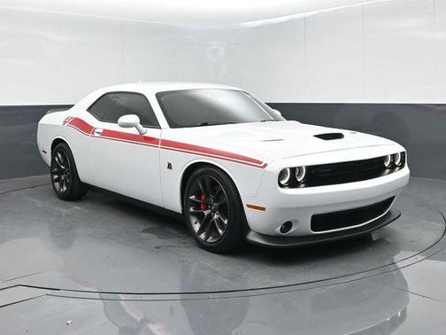 White Knuckle Clearcoat 2022 Dodge Challenger R/T Scat Pack