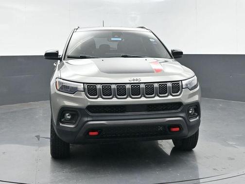 Sting-Gray Clearcoat 2023 Jeep Compass Trailhawk
