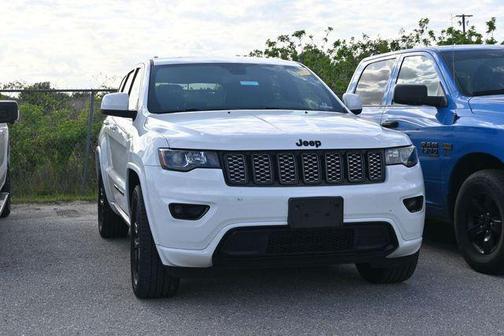 Bright White Clearcoat 2019 Jeep Grand Cherokee Altitude