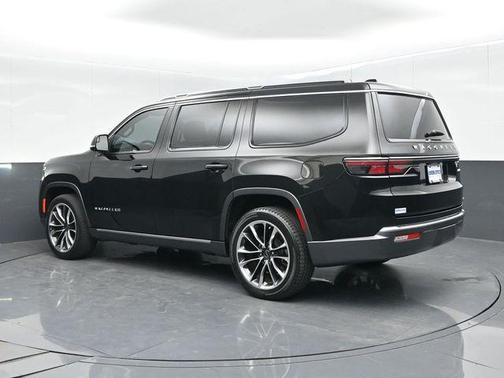 2022 Jeep Wagoneer Series III 4x2