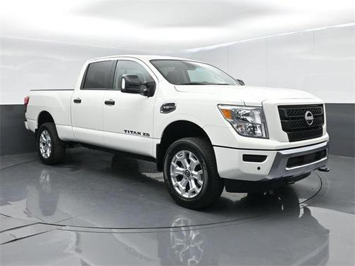 2024 Nissan Titan XD SV